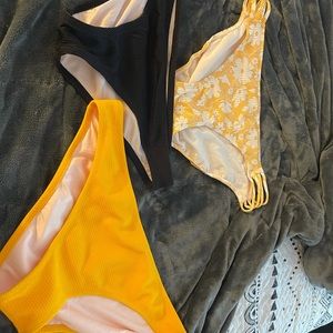 Shade and shore bikini bottoms. All like new